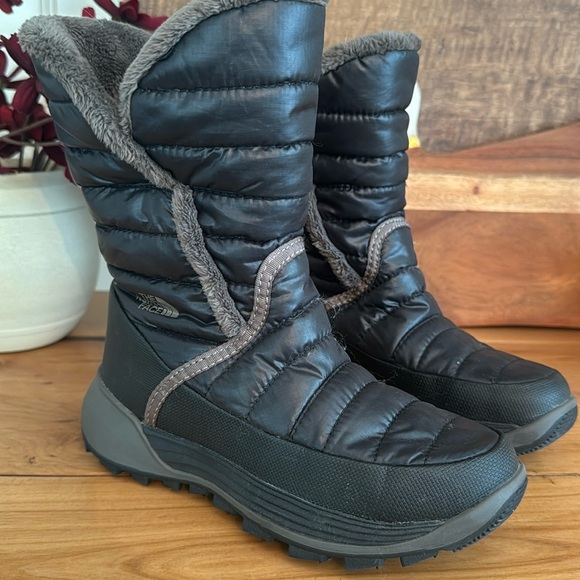 The North Face winter boots 12T - Picture 3 of 6